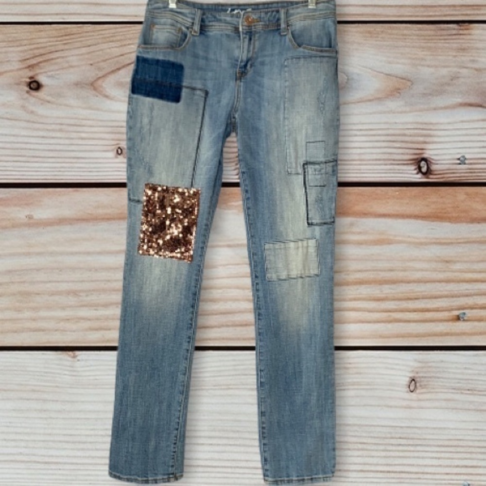 Host PICK INC Sequins Patch Distressed Boyfriend Regular Fit Jeans SOLD OUT - Picture 6 of 15